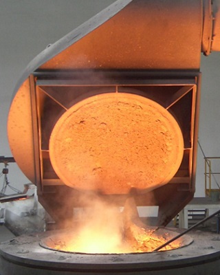 中頻電爐施工現(xiàn)場(chǎng)