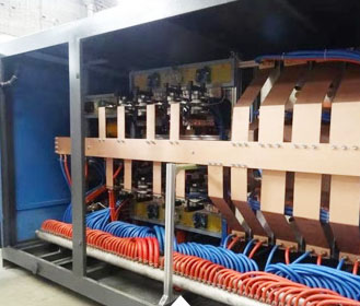 中頻感應(yīng)電爐內(nèi)部結(jié)構(gòu)